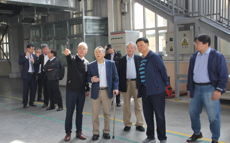 奇美實業(yè)許春華董事長參觀視察