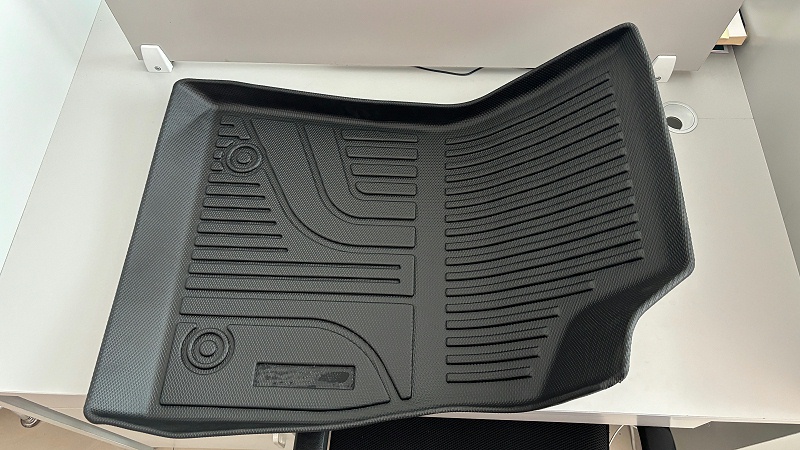 新能源汽車腳墊用TPE材料：環(huán)保、耐用與舒適的完美結(jié)合