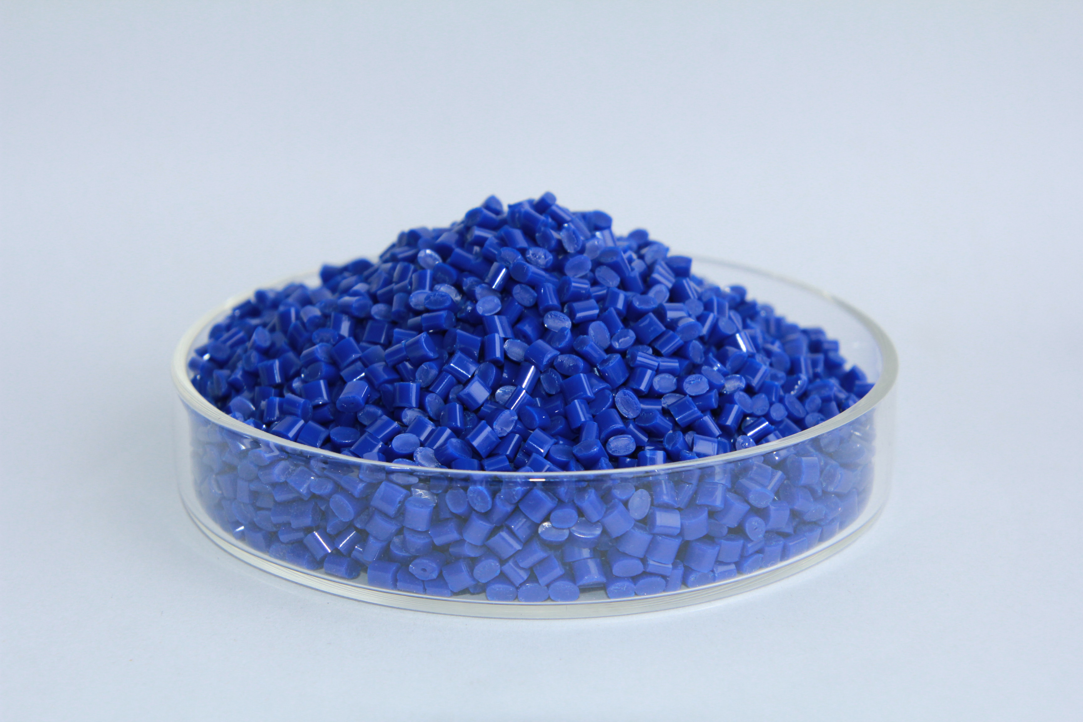 鋰電隔膜卷芯用什么材料，低收縮，耐沖擊尺寸穩(wěn)定性好？