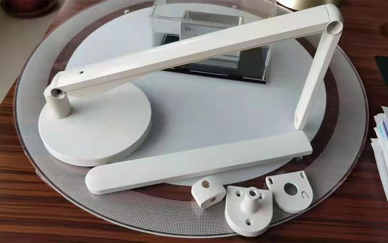 智能臺燈燈桿一般用什么材料，中新華美改性塑料小編為您介紹